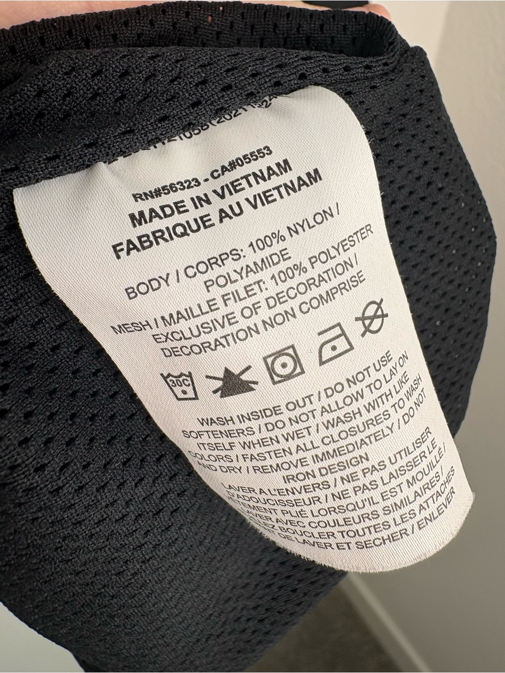 Nike Men’s Black Windbreaker with Packable Hood & Kangaroo Pocket - Picture 12 of 13